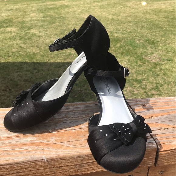 Cherokee Other - Cherokee girl’s 1” heels